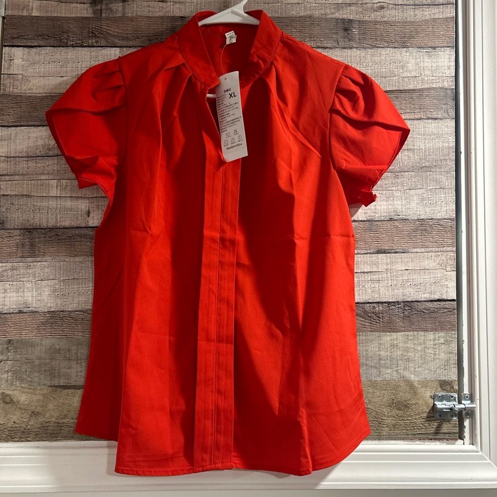 NWT CaiDaiFei top
